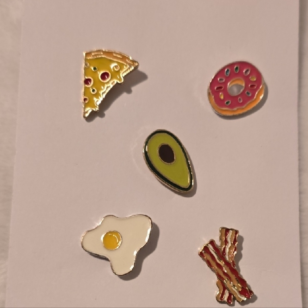 📌BUNDLES! 2 FOR $8 OR 3 FOR $10 Fun Food-Themed Enamel Pins Set